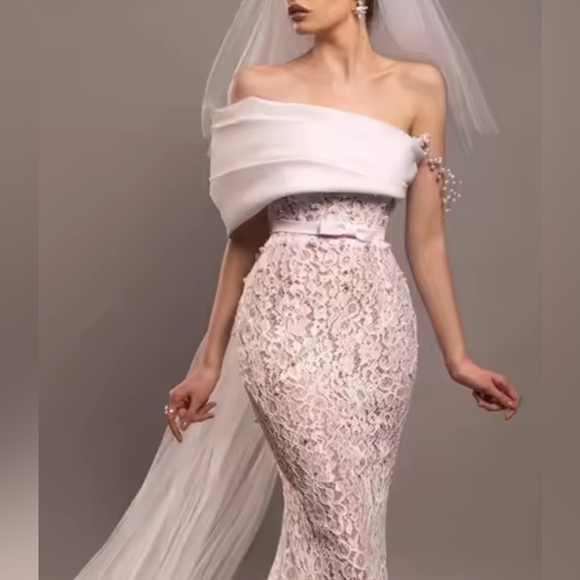 NEW $1725 Fog of London Off-Shoulder Lace Couture Wedding Dress - Picture 2 of 6